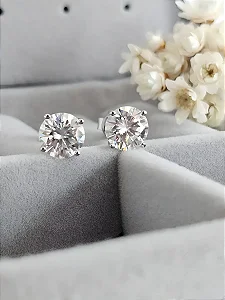Brinco solitário Moissanite 6,5mm/ 1.0ct prata 925 com ródio