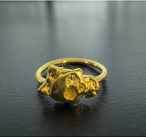 P0479 ARGOLA RODIO DOURADO CAVEIRA C/ LAÇO 8MM