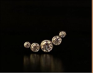 P0341 TOPO TITANIO CLUSTER 5 PEDRAS ZIRCONIA CUBICAS  CRISTAL TN256-1