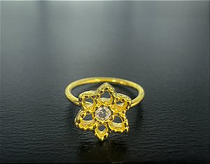 P0203 ARGOLA RODIO DOURADO TORÇAO DAITH FLOR DE LOTUS 8MM