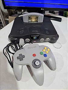 Nintendo 64 um controle um jogo cabo AV e fonte