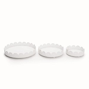 Bandeja Redonda Em Metal com Renda Branca (Cake) Prata - 3 Un