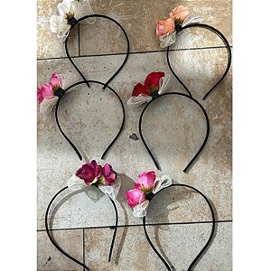 Tiara Havaiana com Arco de Tecido Cetim Flor de Tecido e Laço - Para Festas