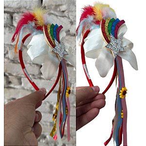 Tiara Importada Luxo com Fitas Penas e Laço - Para Festas