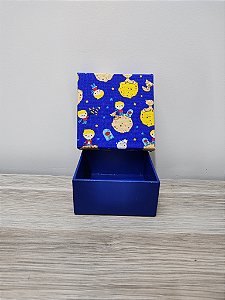 Caixa MDF azul decorada com tecido Pequeno Príncipe