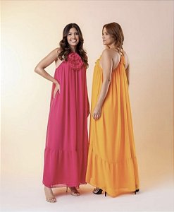 Vestido longo em tecido mussaline com detalhe de rosa