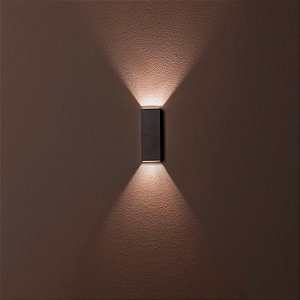 Arandela LED Wall Mini Retangular Facho Aberto Externo 3000K 5W Bivolt IP65 10x3,6x2cm Policarbonato Preto.