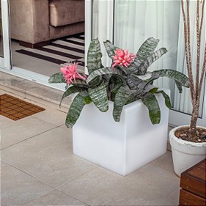 Luminária Cachepot Ouvert Externo 42x42x42cm Polietileno Branco.