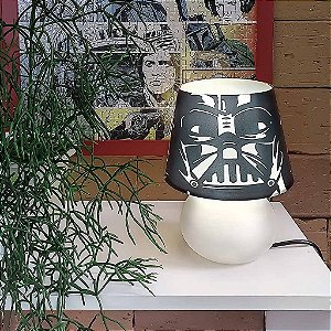 Abajur Micro Lampe Star Wars Vader Dark Side Ø15x20cm Polietileno Branco e Preto.