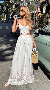 Conjunto saia e cropped flores bordadas