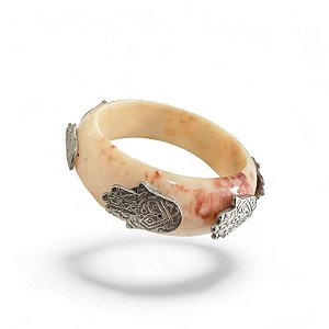 Pulseira Resina Mão de Hamsa Branca