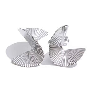 Brinco Plissê | Aço Premium Prateado