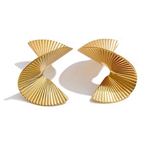 Brinco Plissê | Banho de Ouro 18k