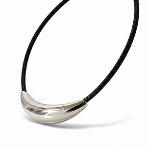 Choker Tubo | Couro e Aço Premium Prateado