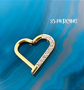 SEGMENTO CORAÇÃO TITÂNIO ZIRCÔNIAS CRAVEJADAS  GOLD PVD LADO ESQUERDO