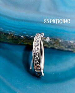 NAVEL TITÂNIO ZIRCÔNIAS CRAVEJADAS