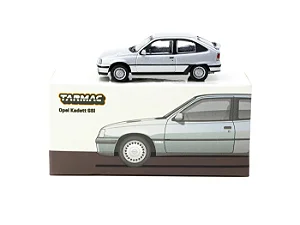 Tarmac Works GLOBAL64 - Opel Kadett GSi Silver