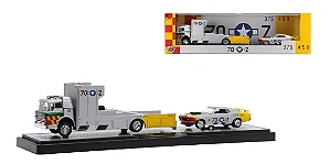 M2 Machines 1970 Ford C-950 & 1970 Ford Mustang BOSS 429