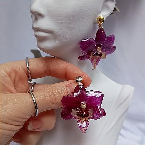 Brinco Curto Vivian - Orquídea Natural Preservada em Resina
