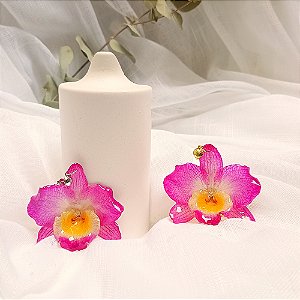Brinco Curto Nalu - Orquídea Natural Preservada em Resina