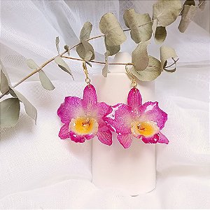 Brinco Longo Nalu - Orquídea Natural Preservada em Resina