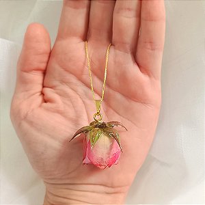 Colar Rosa Fechada Mainha- Rosa Natural Preservada em Resina