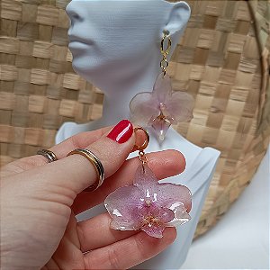 Brinco Serena - Orquídea Natural Preservada em Resina