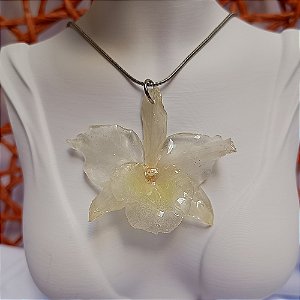 Pingente Nalu Branco - Orquídea Natural Preservada em Resina