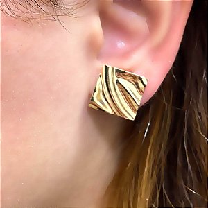 Brinco Orgânico Quadrado banhado em ouro 18k