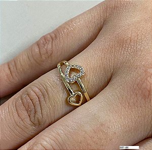 Anel banhado em ouro 18k com zircônias dois corações