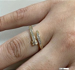 Anel modelo prego banhado em ouro 18k com zircônias