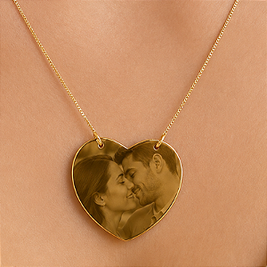 Gargantilha Coração Personalizada com Fotogravação Banhada a Ouro 18K