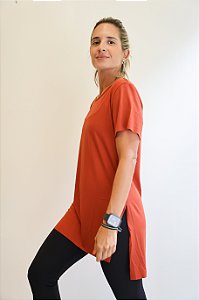Blusa Alongada Com Fenda Lateral