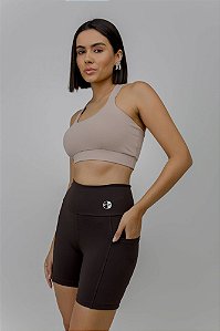 SHORTS C/ BOLSO MARROM