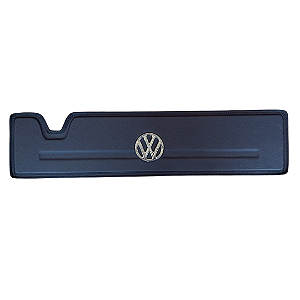 Soleira Frontal Personalizado  Preta C/Emblema VW Fusca (Courvim Texturizado)