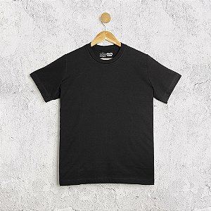 Camiseta Preta Convencional