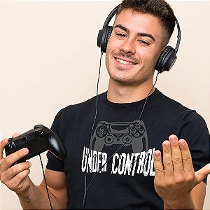 Camiseta Under Control