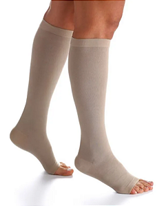 Meia Sigvaris Algodão Super 20-30mmhg 3/4 Cor Bege