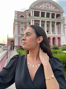 Colar com Triângulos