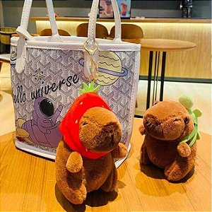 Chaveiro Fofo Mochila, Chaves, Bolsa e Estojo De Capivara 1 Unidade 12cm