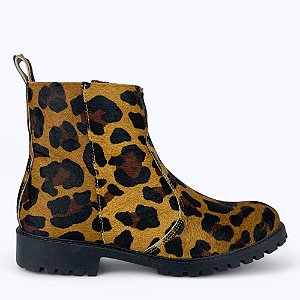 Bota Coturno Animal Print Pelo Cano Médio Sola Tratorada