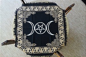 Toalha Mandala Hécate - Deusa Tríplice para Oráculos