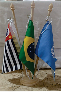 Bandeira de Mesa com 3 mastros