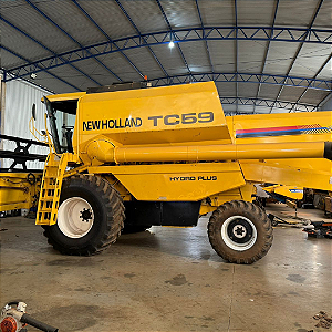 COLHEITADEIRA NEW HOLLAND TC 59 - Ano 2003
