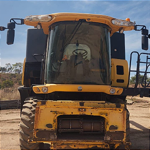 COLHEITADEIRA NEW HOLLAND CR9060 - ANO 2010