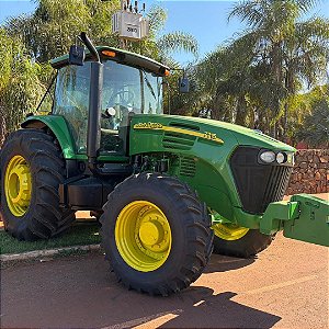 TRATOR JOHN DEERE 7715 - Ano 2009