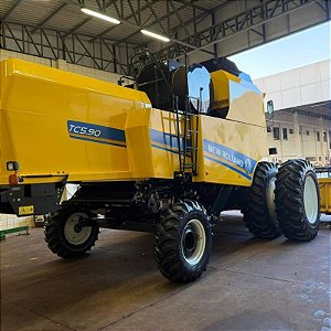 COLHEITADEIRA NEW HOLLAND TC 5.90 - Ano 2020