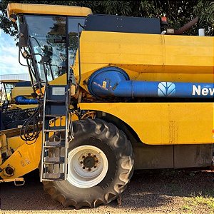 COLHEITADEIRA NEW HOLLAND TC 5070 Ano - 2009