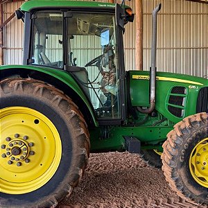 TRATOR JOHN DEERE 6115J - Ano 2021