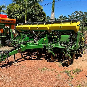PLANTADEIRA JOHN DEERE 1111 - Ano 2011